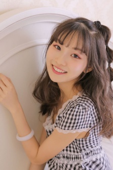 优衣库原视频无删减